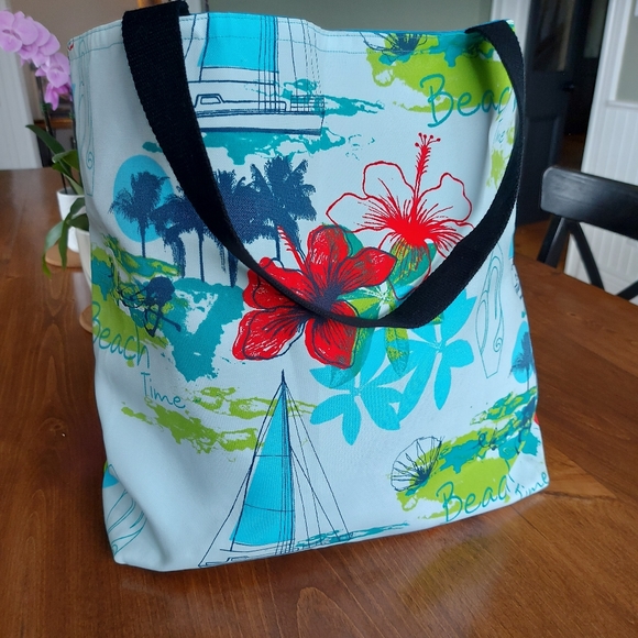 Beach Bag - Handmade in Canada - Picture 2 of 9
